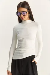 Womens Fitted Turtleneck Long Sleeve Blouse With Ruffle Detail - White - Size Medium
