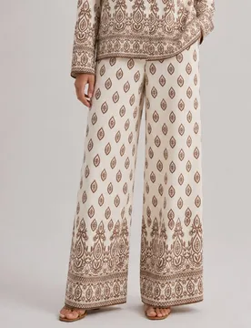 Pantalón largo de mujer estampado con viscosa - Vila - FashionsVida