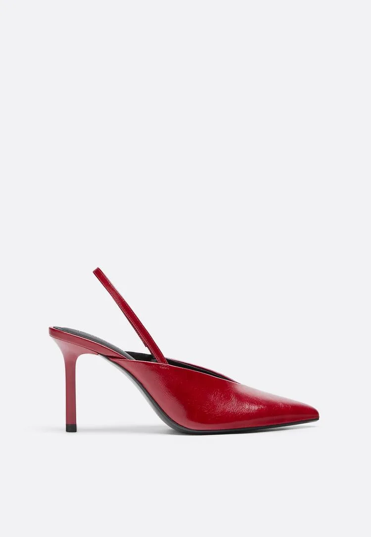 Canvas-Pumps mit feinem Absatz und V-Ausschnitt ROT 41 - Stradivarius - FashionsVida