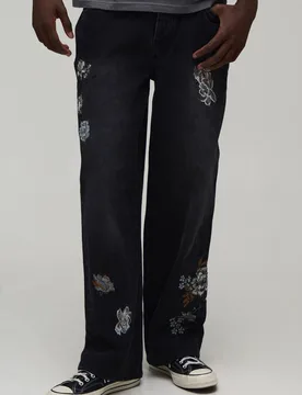 Herren Mono-Blumen Locker Geschnittene Jeans Hosen Washed Black Größe 32R - boohooMAN - FashionsVida
