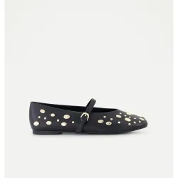 Zapato de mujer plano mercedita tachas