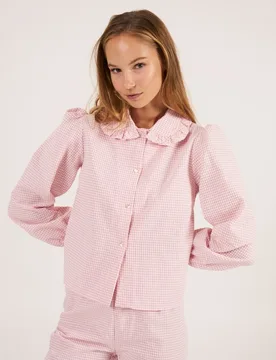 Camisa de pijama con volantes en los puños confeccionada con tejido de cuadros vichy - Bohodot - FashionsVida
