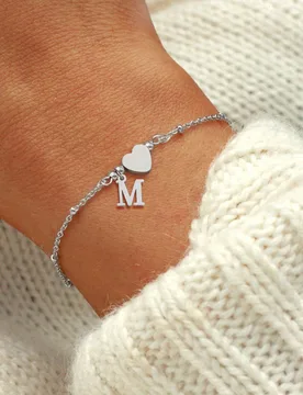 Pieza Pulsera de acero inoxidable plateada con cuentas con forma de corazón y letra, regalo para mujeres en el Día de San Valentín J - Shein - FashionsVida