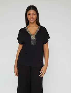 Camiseta ecote en pico con lentejuelas - October - FashionsVida