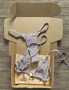 Bikini de 2 piezas para mujer primavera/verano 2026, tirantes finos, estampado aleatorio a cuadros marrón & blanco, corte alto lateral, tanga ajustab - Shein - FashionsVida