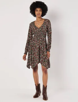 Women's Ditsy Floral Smocked Mini Dress in Green Size: 16 - Green - Size: 16 - Apricot - FashionsVida