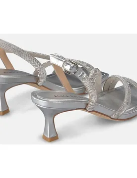 Sandalias de tacón de mujer con tiras cruzadas de pedrería y puntera cuadrada - Alma en Pena - FashionsVida