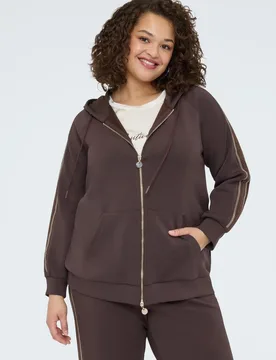 Sudadera de mujer con capucha y bandas hotfix bandas decorativas con aplicaciones hotfix a lo largo de las mangas - Fiorella Rubino - FashionsVida