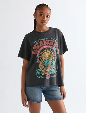 Camiseta de mujer con dibujo frontal de corte relajado - Wrangler - FashionsVida