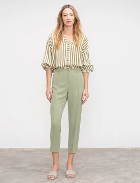 Pantalón de mujer capri con cierre de botón - Lasserre - FashionsVida
