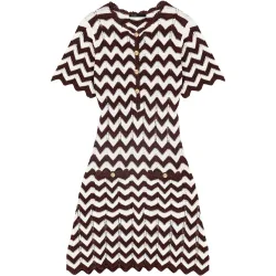 Vestido corto acampanado de lino con aberturas