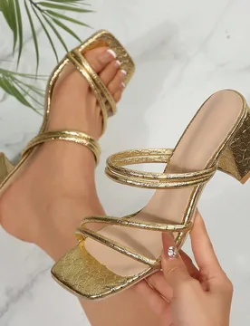 Sandalias de tacón alto para mujer, versátiles y de moda, blancas, de doble uso, con punta abierta y cuadrada, tacón grueso, de material ligero CN3 - Shein - FashionsVida