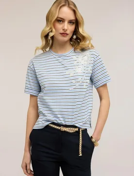 Camiseta de mujer de rayas con bordado floral ajuste boxy con escote redondo - Motivi - FashionsVida
