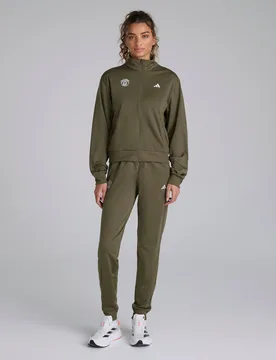 Manchester United x Womens Essentials Feelcozy Tracksuit Green XL - Adidas - FashionsVida