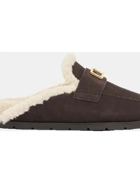 Zuecos planos de mujer ante y borrego - Armani Exchange - FashionsVida