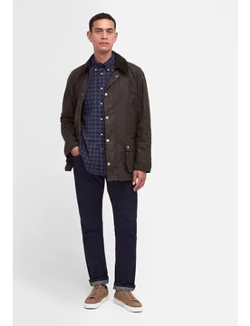 Chaqueta de hombre con cuello de cordón y bolsillos frontales - Barbour - FashionsVida
