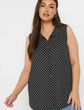 Women's Dot Print Sleeveless Shirt in Black Size: 26-28 - Black - Size: 26-28 - Yours - FashionsVida