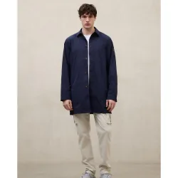 Chaqueta de hombre con cuello camisero y botones