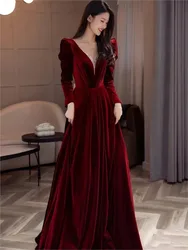 Long-sleeved hand-stitched beaded large-sized velvet dress for toasts and banquets