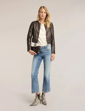 Jeans de mujer kick flare en denim stone washed modelo kick flare talle alto - Motivi - FashionsVida