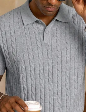 Suéter de manga corta de corte slim con cuello polo y patrón floral retorcido para hombre XL - Shein - FashionsVida