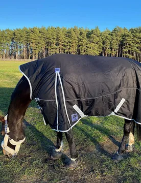 Manski Weidedecke DOMINATOR 300g, black 95 - Reitsport Manski - FashionsVida