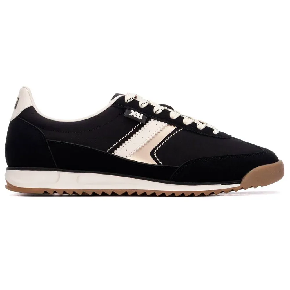 Xti Sneaker 16110 Black EU 39 - Xti - FashionsVida