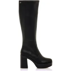 Botas básicas de mujer con un tacón ancho y plataforma