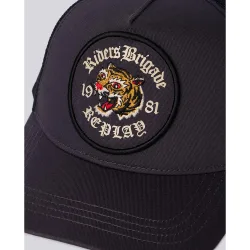 Gorra de hombre de béisbol con aplicación de malla