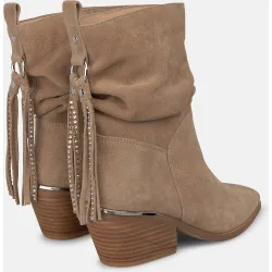 Botines básicos de mujer en ante con flecos traseros