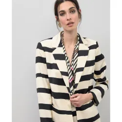 Blazer de mujer satinada con rayas horizontales