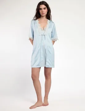 Bata de manga corta de mujer de tela satén con detalles de puntilla guipur - Admas - FashionsVida