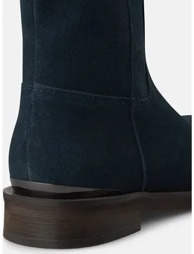 Botas básicas de mujer en ante con abertura trasera - Alma en Pena - FashionsVida