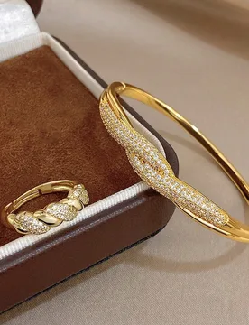 Set/1 Pieza Brazalete y Anillo Elegante de Lujo con Nudo Retorcido y Pavé Resistente a la Decoloración para Mujeres, para Uso Diario, Fiesta, Cumple - Shein - FashionsVida