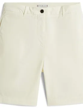 Bermuda chino de mujer de tiro medio y corte recto - Tommy Hilfiger - FashionsVida