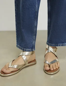 Womens Sandals Gold Cross Strap Toe Thong Buckle Shoes Pu - Size Uk 4 - River Island - FashionsVida