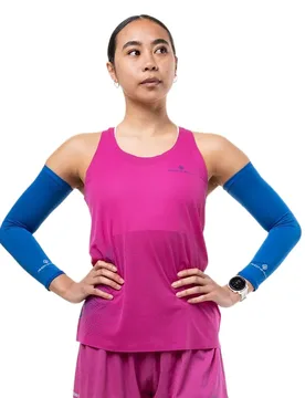Tech Race Sleeveless T-shirt Exuberance / Classicblue 44 Women - Ronhill - FashionsVida