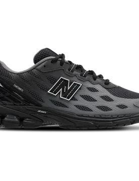R Herren Sneaker - Schwarz - Größe 45 - Plastic/Polycarbonate Black 45 - New Balance - FashionsVida