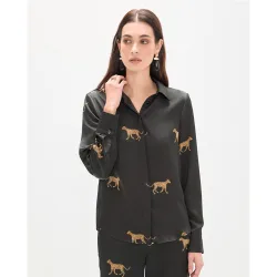 Camisa de mujer satinada con estampado