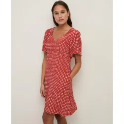 Vestido corto con cuello pico y cierre de cremallera con bolsillos laterales