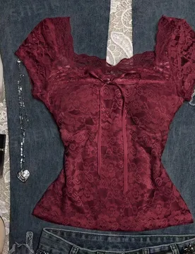 Blusa de verano de mujer con cuello cuadrado, parche de encaje y detalle de nudo en la parte delantera, de manga corta y unicolor XS - Shein - FashionsVida