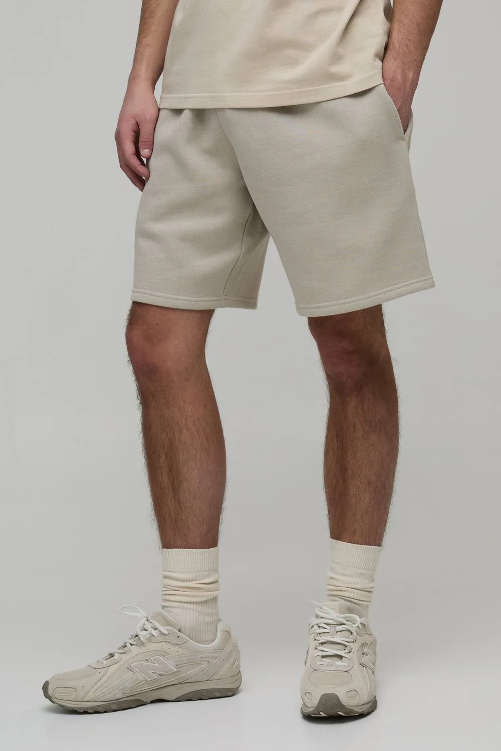 Herren Basic Relaxed-Fit Jersey-Shorts Stone Größe XS - boohooMAN - FashionsVida