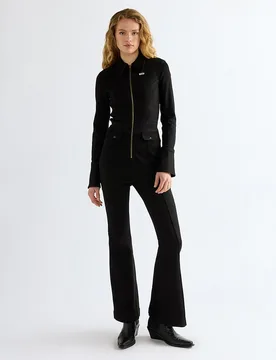 Mono vaquero de mujer con pierna acampanada - Wrangler - FashionsVida