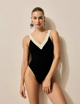 Bañador de mujer bicolor de pico - Énfasis - FashionsVida