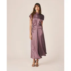 Vestido largo en satén con cuello perkins