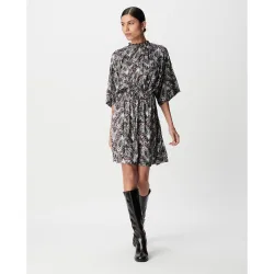 Vestido corto con estampado paisley