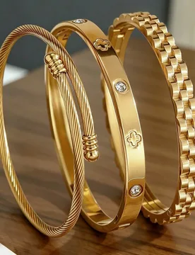Pieza Pulsera de acero inoxidable chapada en oro de 18K con flor de trébol de cuatro hojas y circonita, elementos de engranaje y trébol de cuatro ho - Shein - FashionsVida