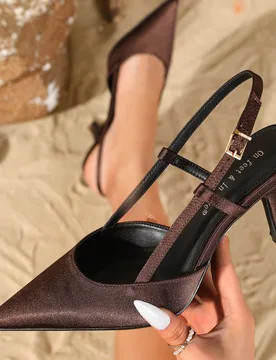 Tacones elegantes de mujer con puntera puntiaguda y hebilla metálica decorativa, tacones altos versátiles adecuados para vestidos y bodas, elegantes - Shein - FashionsVida