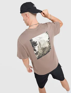 Venture Mountain Graphic T-Shirt - Herren, Braun - male - Size: L - The North Face - FashionsVida
