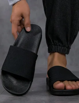 Pantuflas de hombre estilo 2024, sandalias de playa de suela blanda y personal, chanclas para usar en interiores, casa y baño EUR42 - Shein - FashionsVida
